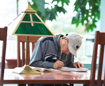 Student studying at Beaver Campus